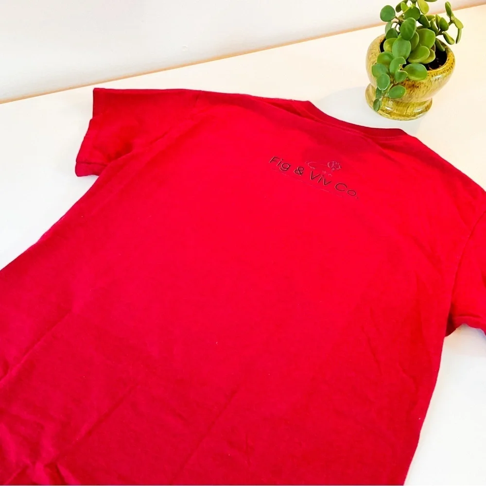 HANDMADE Doxie on a stack of books Red Cotton Tee Shirt - Picture 7 of 8